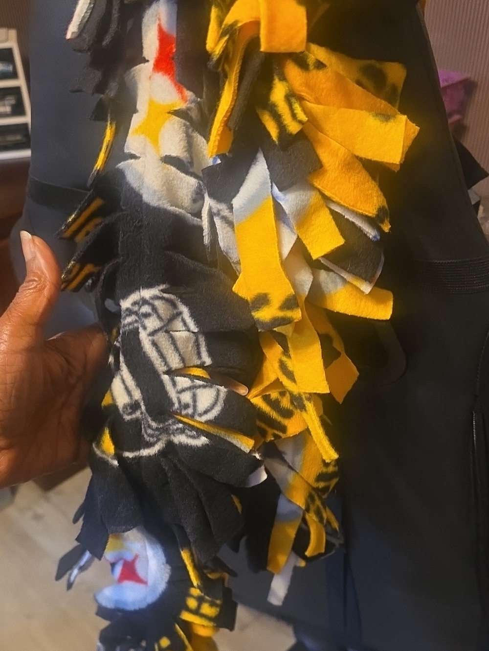Fringe Fleece Steeler Scarf in Black, Yellow & White